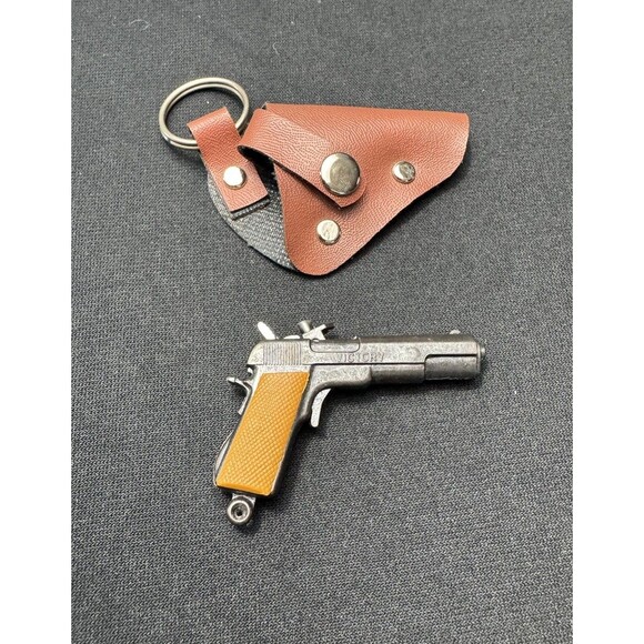 Vintage Die Cast Metal Gun Keychain 'Victory' Pistol w/ Holster Western Trinket - Picture 1 of 5